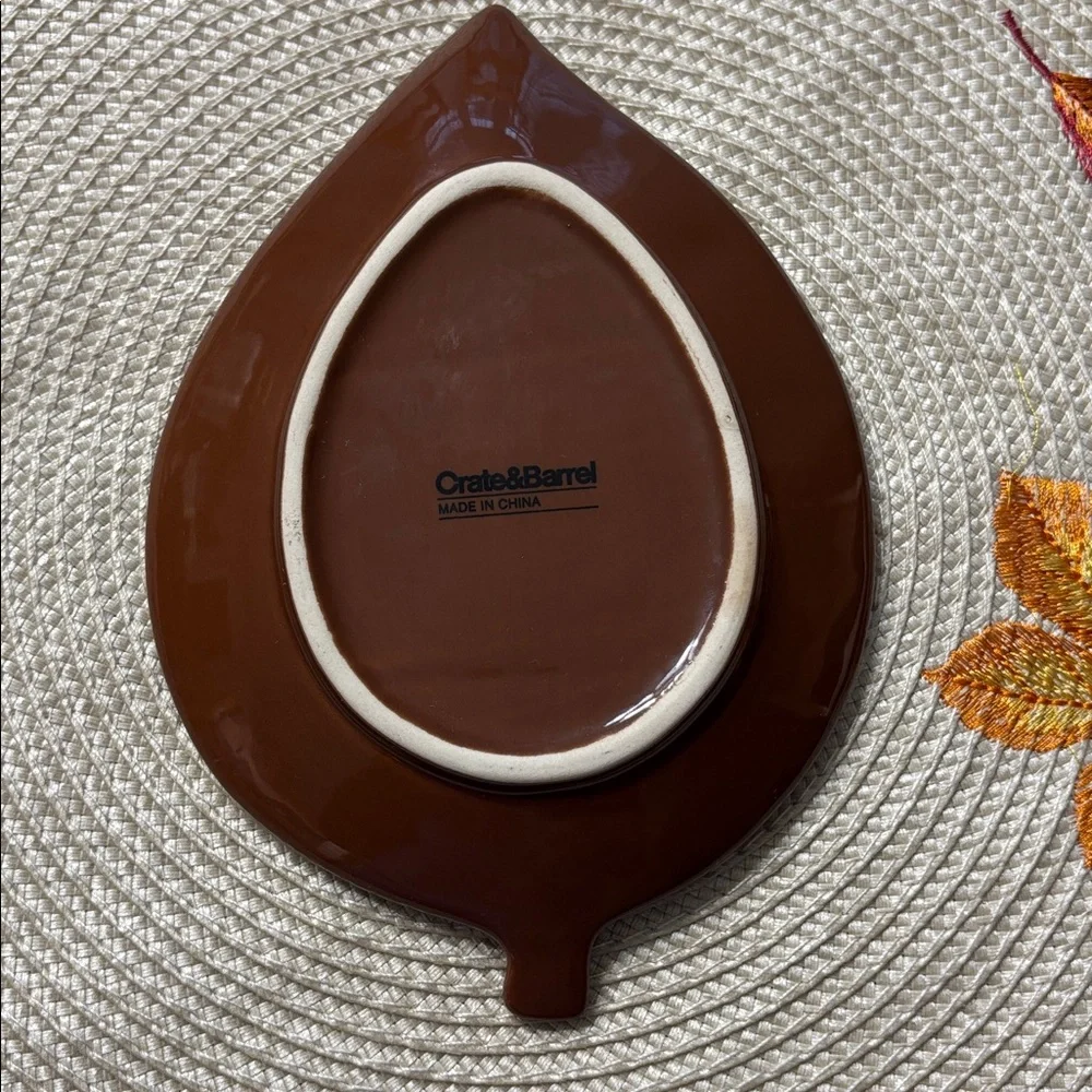 Crate & Barrel Leaf Shaped Appetizer Plates Fall Holiday Thanksgiving Set of 4